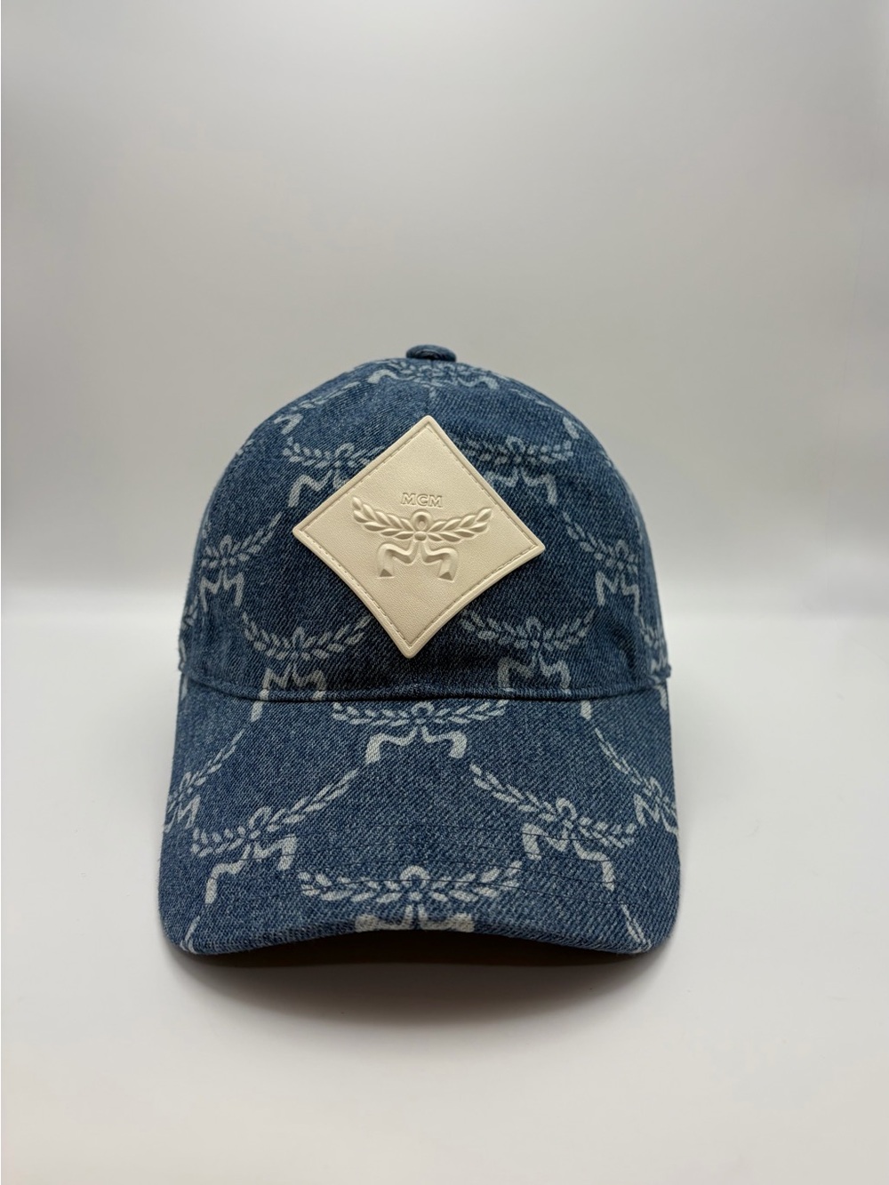 MCM Lauretos Denim Cap
Authentic